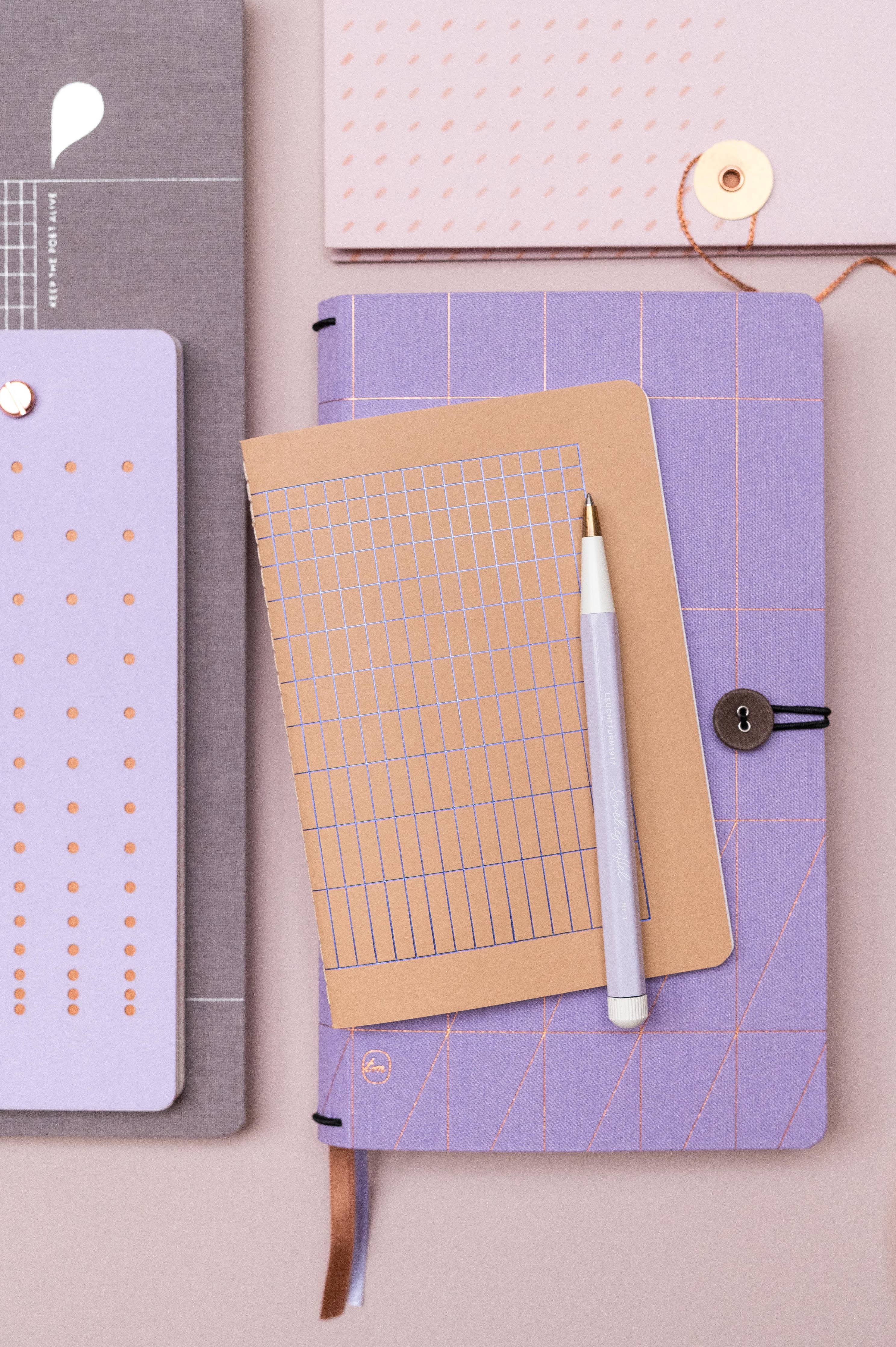 Tinne Mia | A4 Linen Notebook - Frene Violet - Image 5