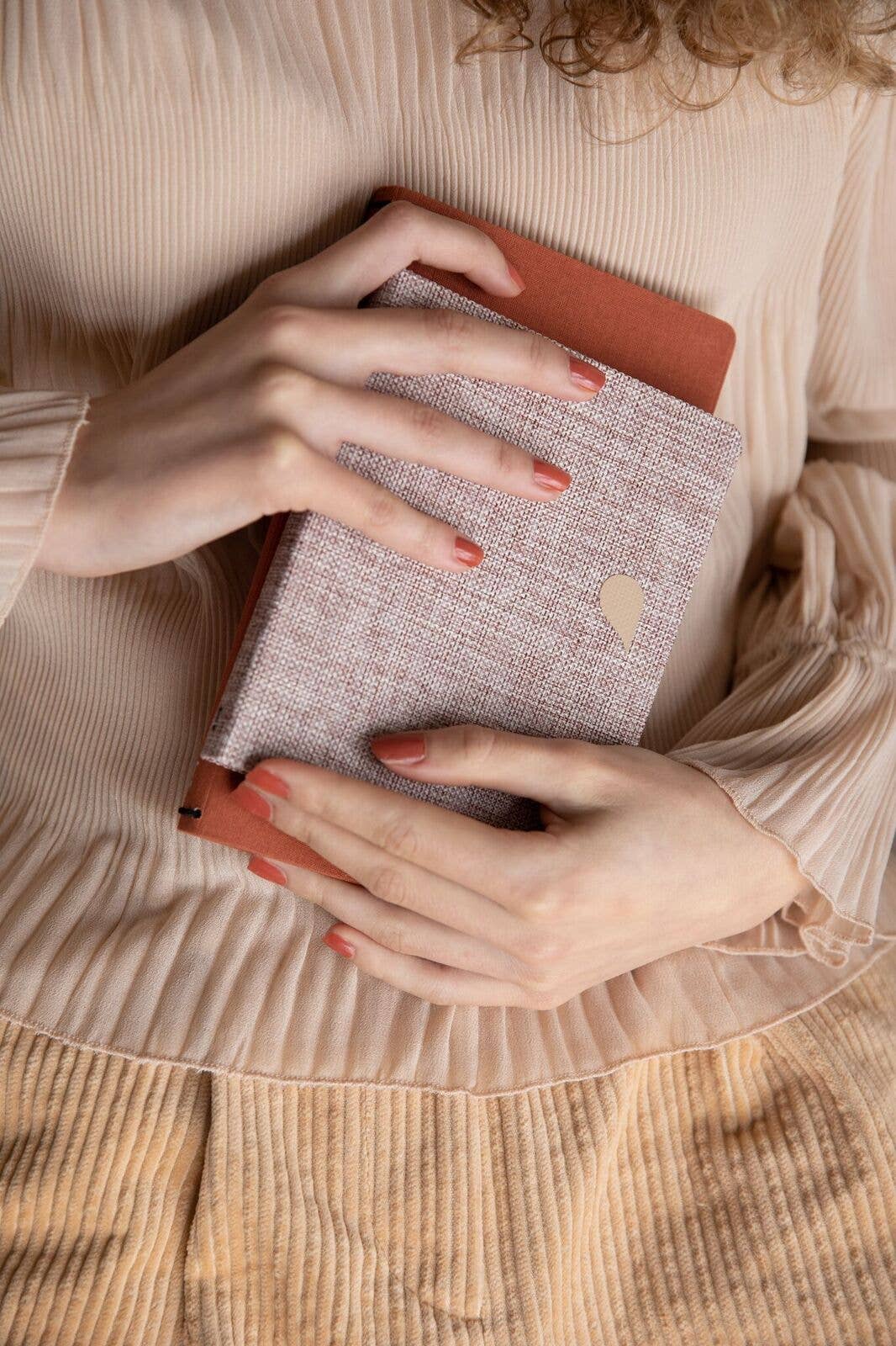 Linen notebook A6+ - Rose Dust - Image 3